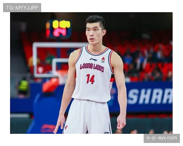 全新战术布局显成效：关键球员表现稳步提升，球队阵容焕发新活力