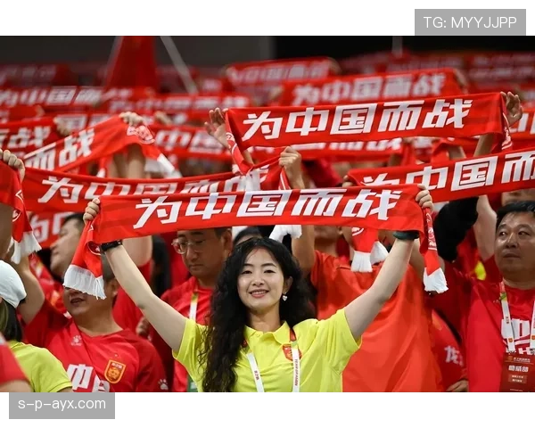 亚洲杯争议判罚引热议，球迷专家各执一词，赛事热度持续升温