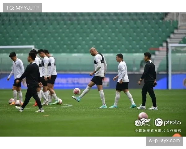 奥纳纳状态回暖，助喀麦隆取得关键胜利展现门神风范