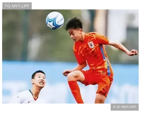 山东泰山队长郑铮近期表现稳健，防守端持续发挥关键作用