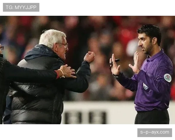 开球规则详解:哨响前后球员站位与违规判罚标准 开球规则详解:哨响前后球员站位与违规判罚标准