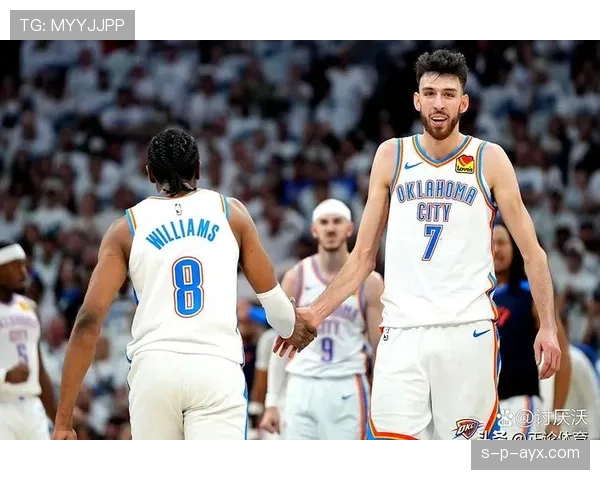 切特·霍姆格伦挡拆拉开防线提升内线得分效率